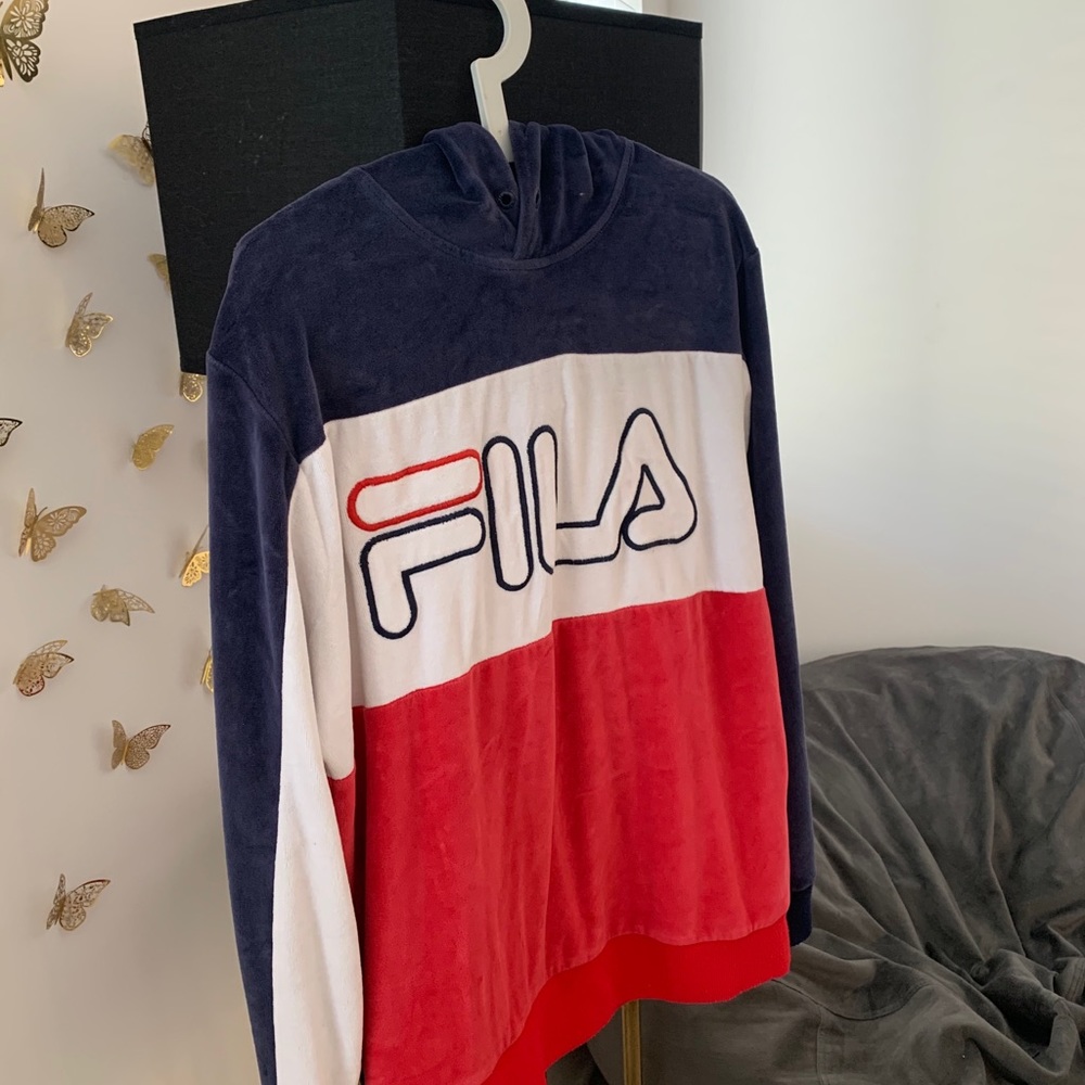 Men’s fila sweatshirt